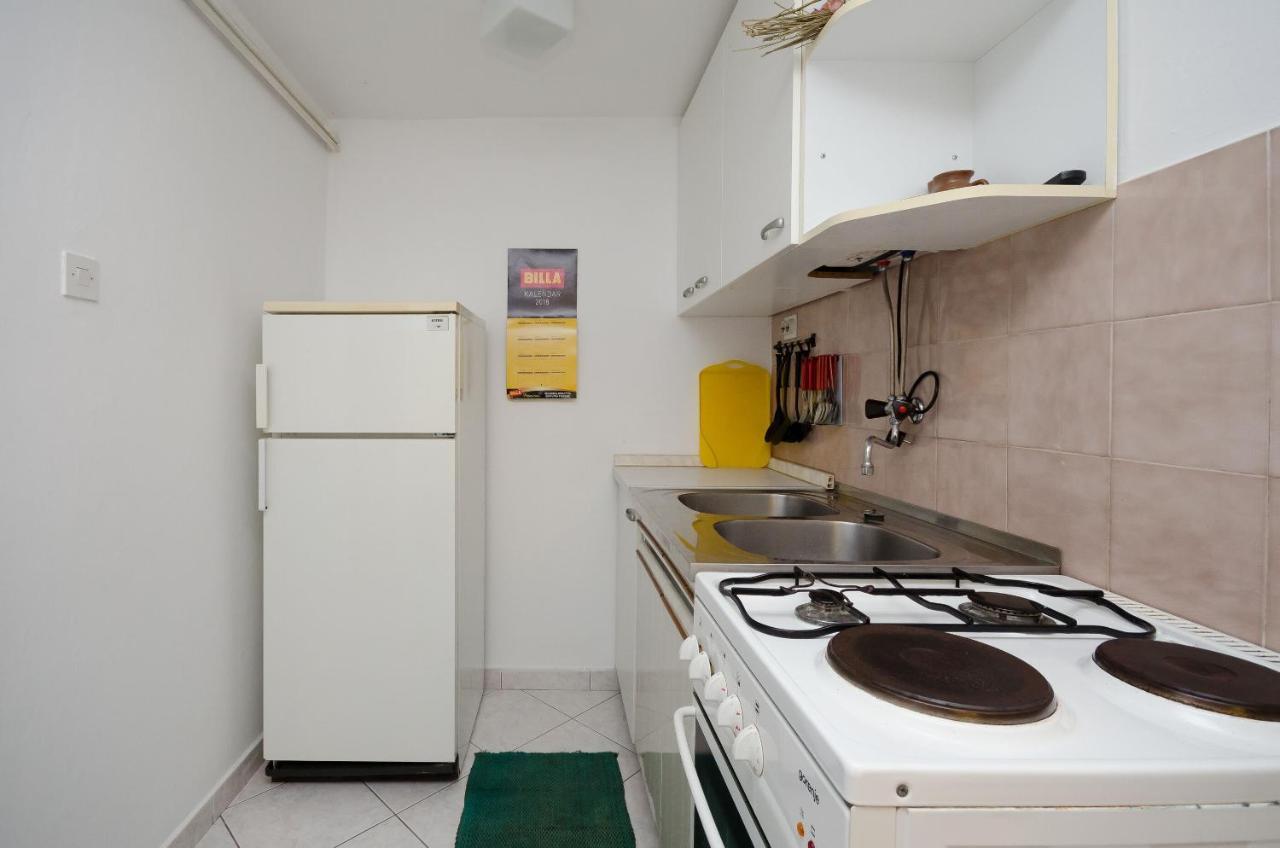 Apartments Milan Пореч Екстер'єр фото
