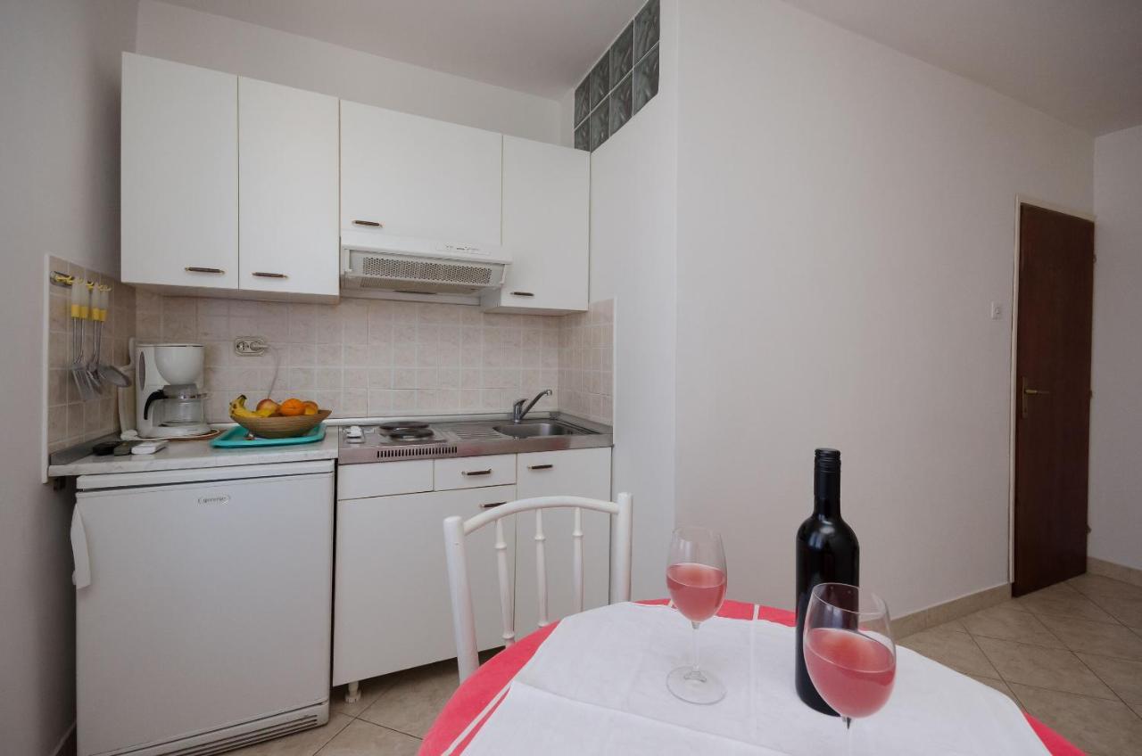 Apartments Milan Пореч Екстер'єр фото