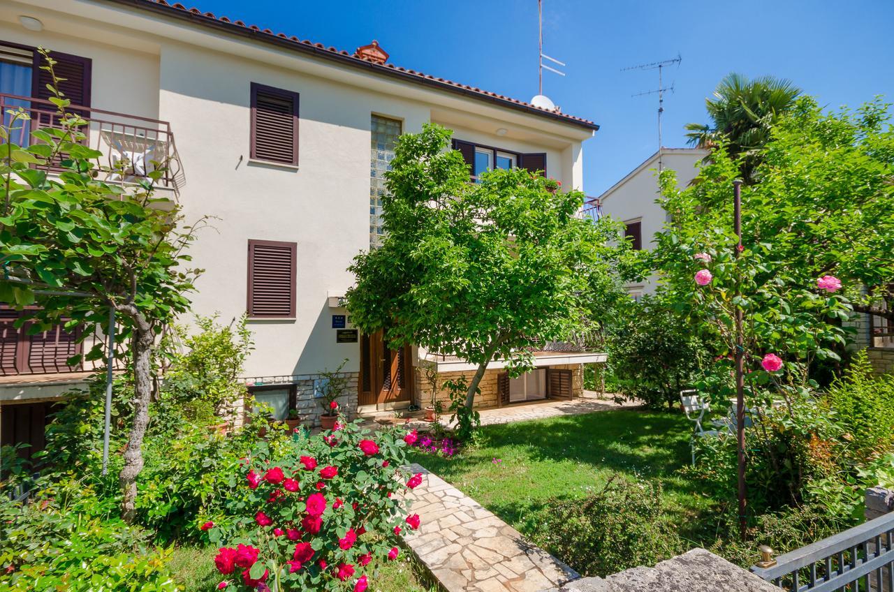 Apartments Milan Пореч Екстер'єр фото